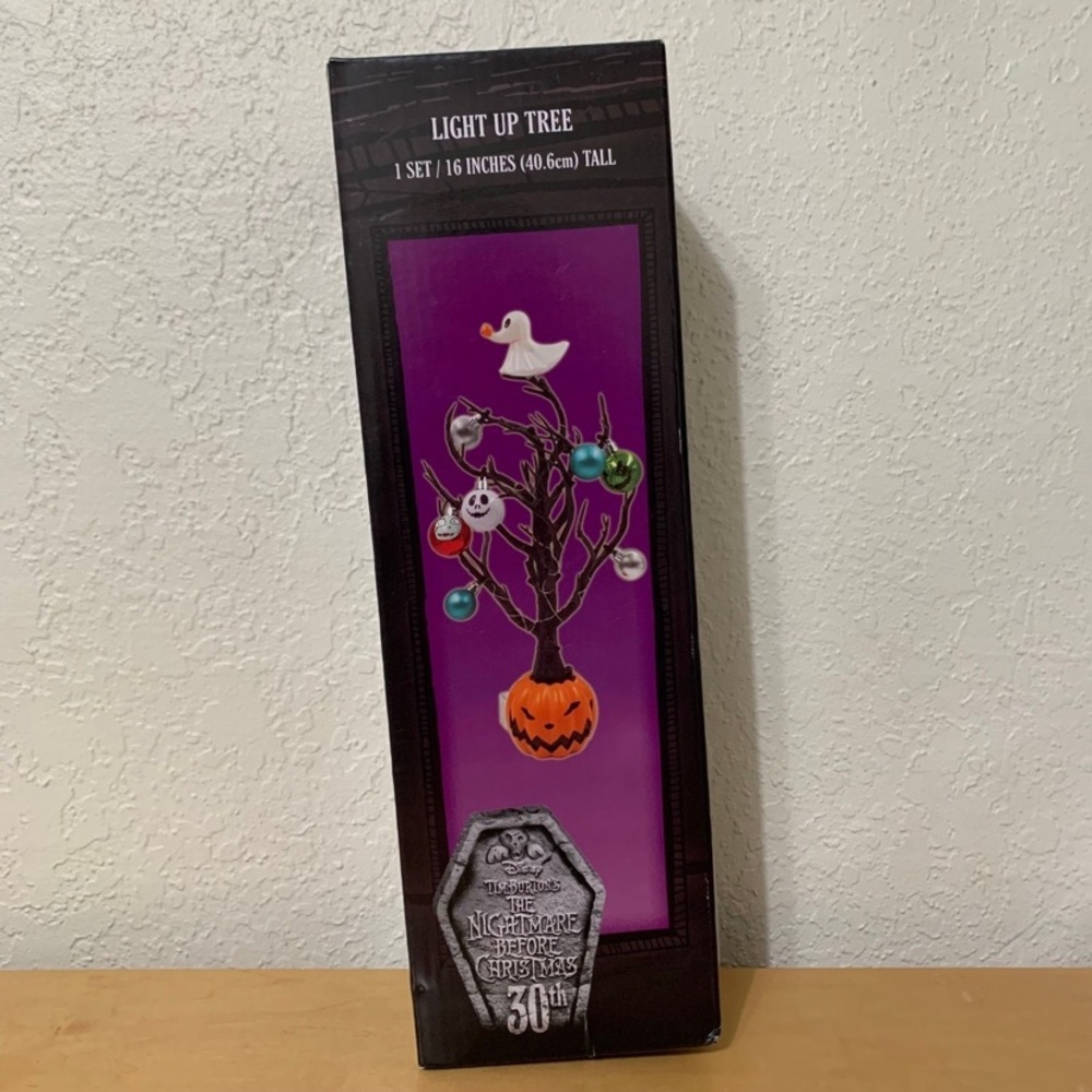 Disney The Nightmare Before Christmas Light Up Tree *PRICE FIRM*